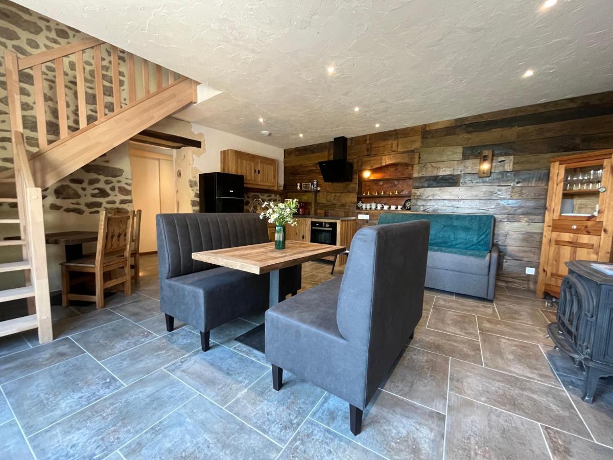 Maison D'Hote Avec Sauna Et Jacuzzi A La Campagne Les Portes du Coglais Eksteriør billede