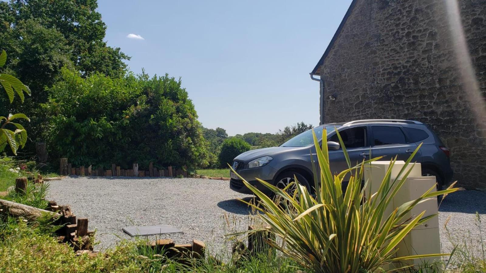 Maison D'Hote Avec Sauna Et Jacuzzi A La Campagne Les Portes du Coglais Eksteriør billede